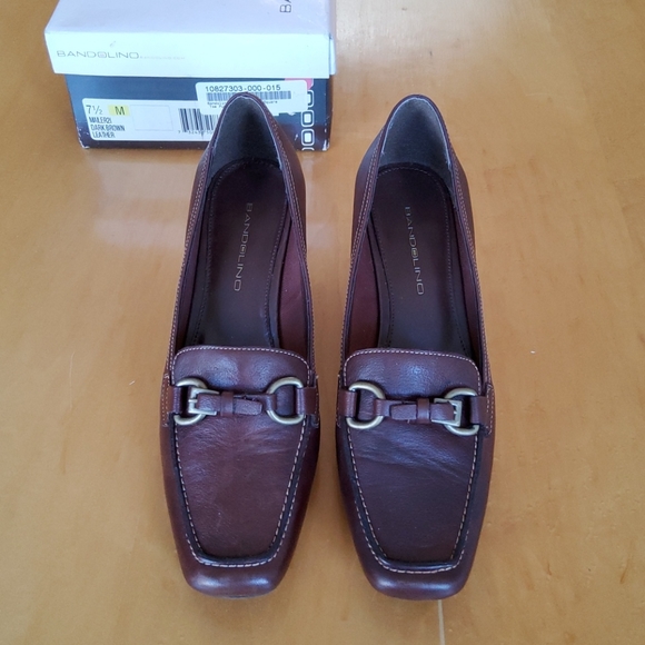 Bandolino dark brown square toe pumps - Picture 2 of 6